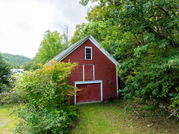 $325,000 | 2015 Highway 30, Townshend, VT 05353