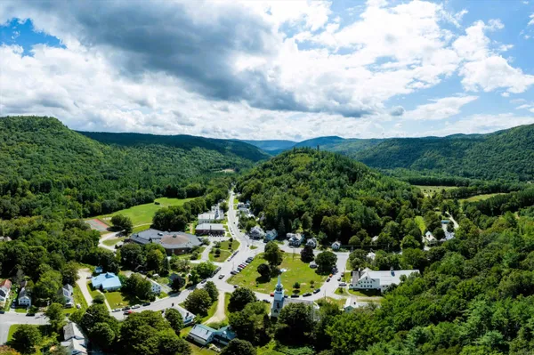 $325,000 | 2015 Highway 30, Townshend, VT 05353