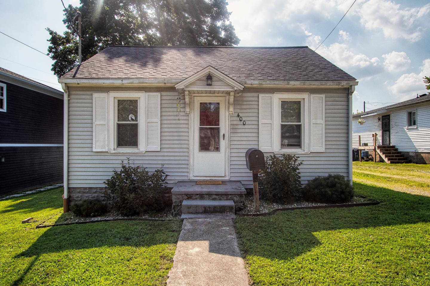 400 Middle Street Newburgh, IN 47630 - Photo 1 of 25 Gallery Image 1