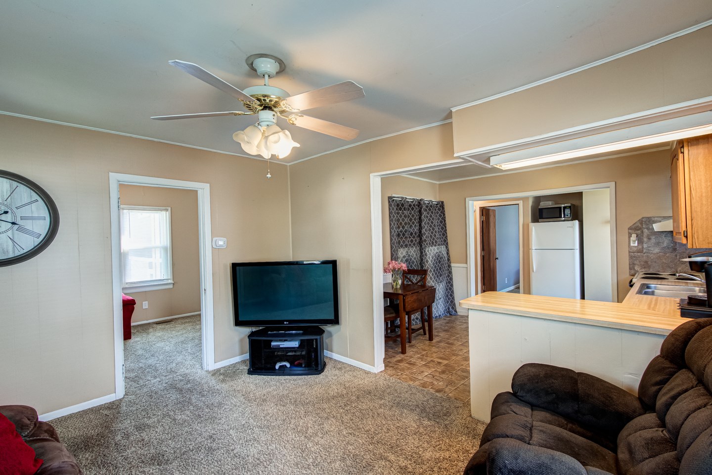 400 Middle Street Newburgh, IN 47630 - Photo 4 of 25 Gallery Image 4