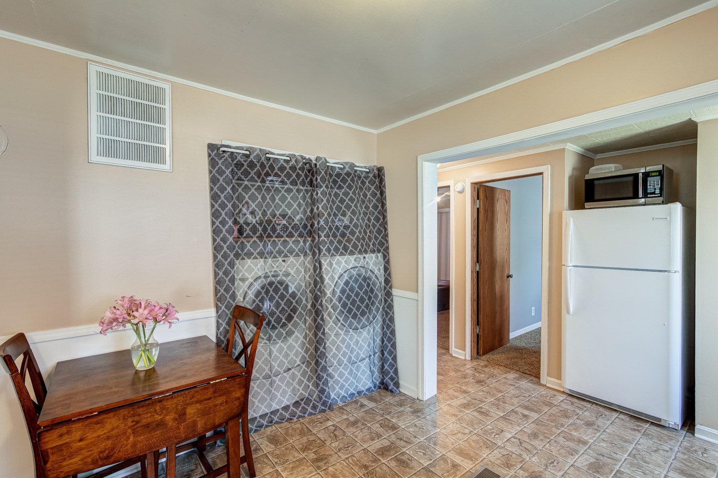 400 Middle Street Newburgh, IN 47630 - Photo 8 of 25 Gallery Image 8