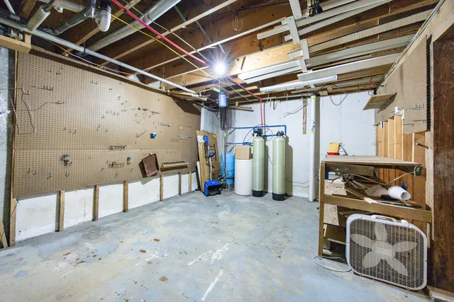 $400,000 | 112 North Raymond Road, Gray, ME 04039