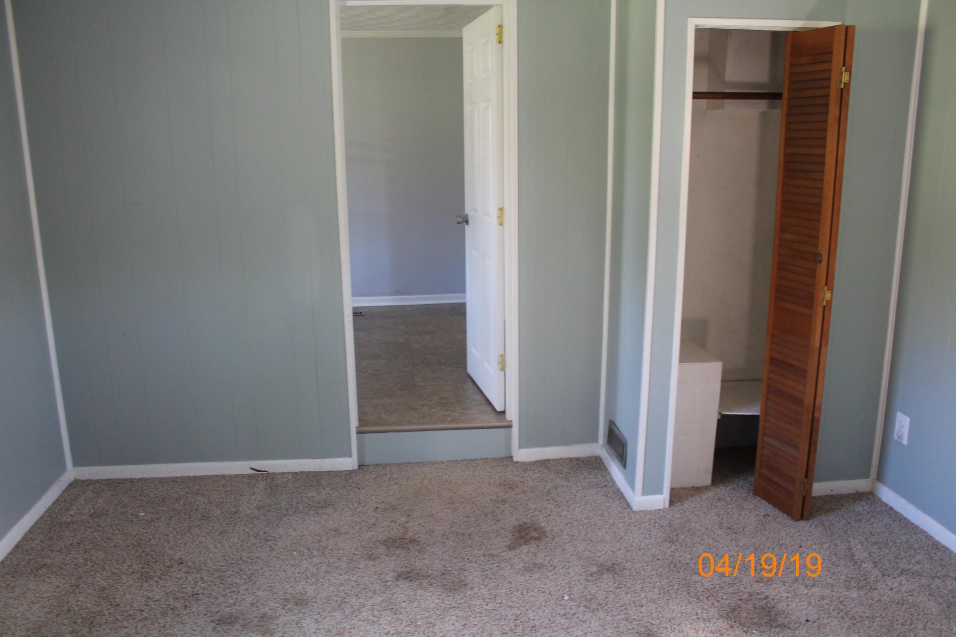 299 Brown Road Roanoke, VA 24019 - Photo 11 of 16 IMG_4863 dated