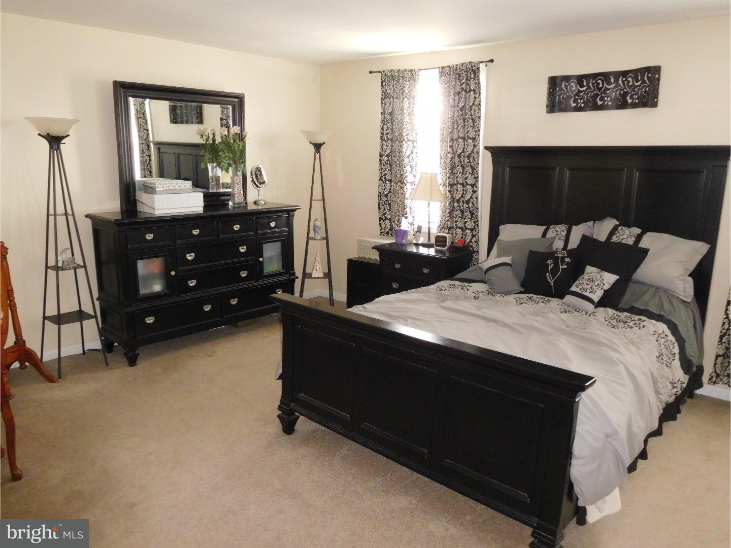 11843 Basile Road Philadelphia, PA 19154 - Photo 11 of 23 Gallery Image 11