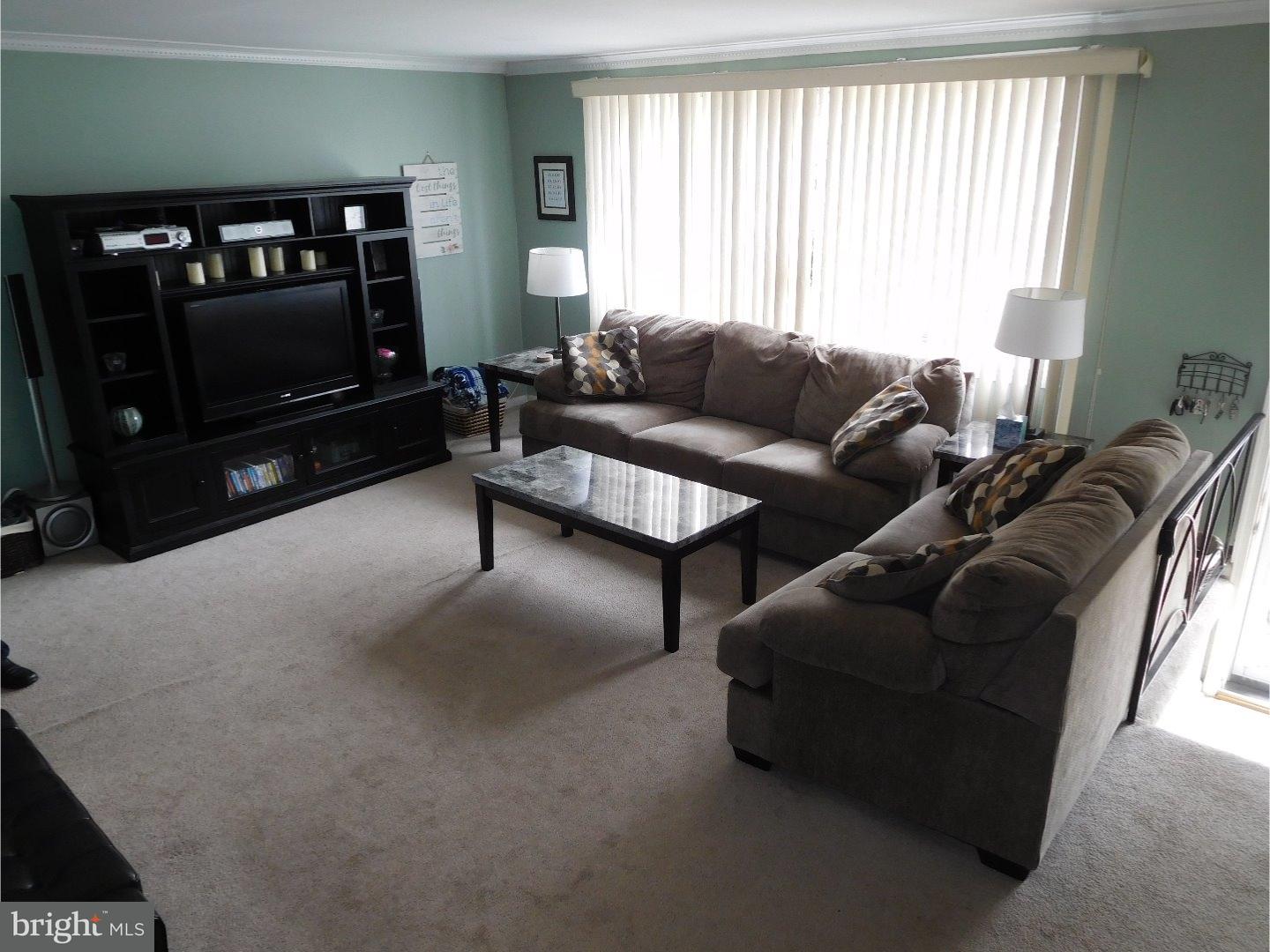 11843 Basile Road Philadelphia, PA 19154 - Photo 5 of 23 Gallery Image 5