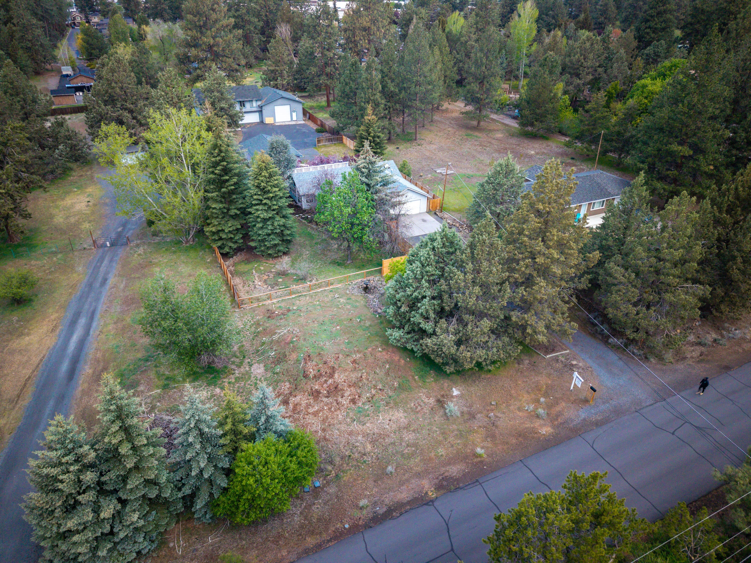 61241 Benham Road Bend, OR 97702 - Photo 33 of 36 TPark_0597_051425