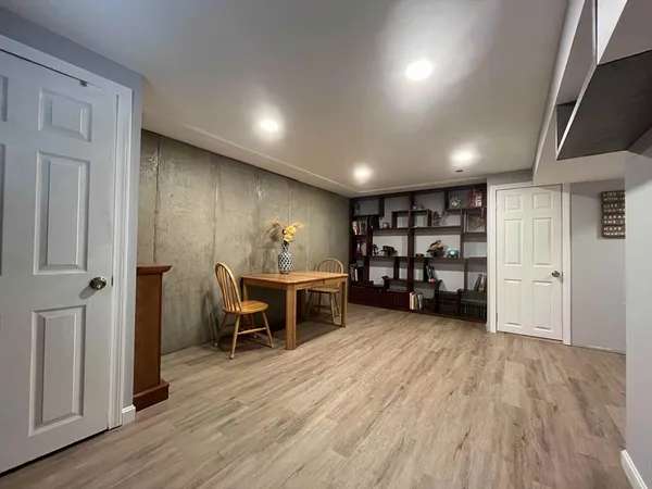 $699,000 | 52 West Pond Road, Plymouth, MA 02360