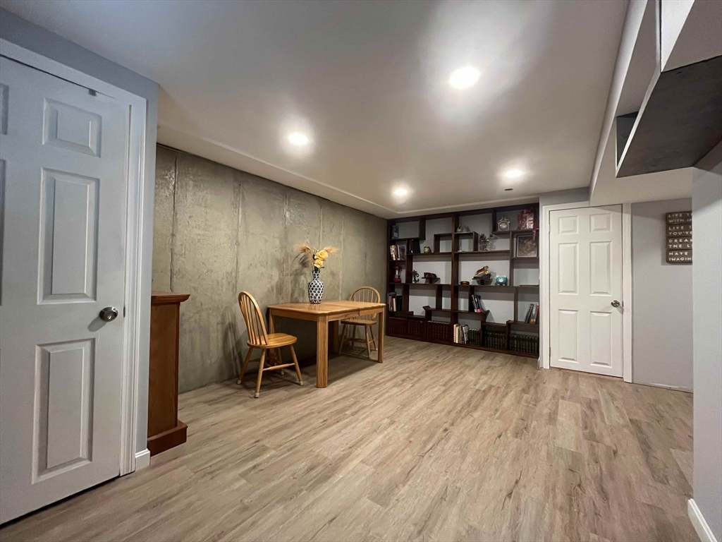 52 West Pond Road Plymouth, MA 02360 - Photo 19 of 30