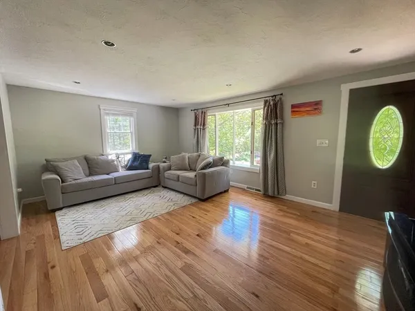 $699,000 | 52 West Pond Road, Plymouth, MA 02360