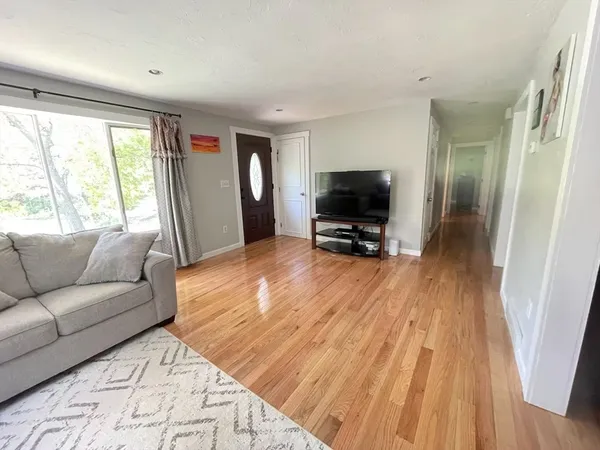 $699,000 | 52 West Pond Road, Plymouth, MA 02360