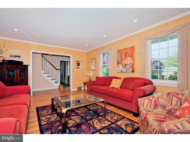 2004 Waterloo Road Berwyn, PA 19312 - Photo 2 of 23 Living Room
