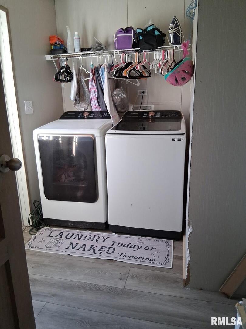 1300 Jackson Avenue Sandoval, IL 62882 - Photo 11 of 16 a view of water heater room