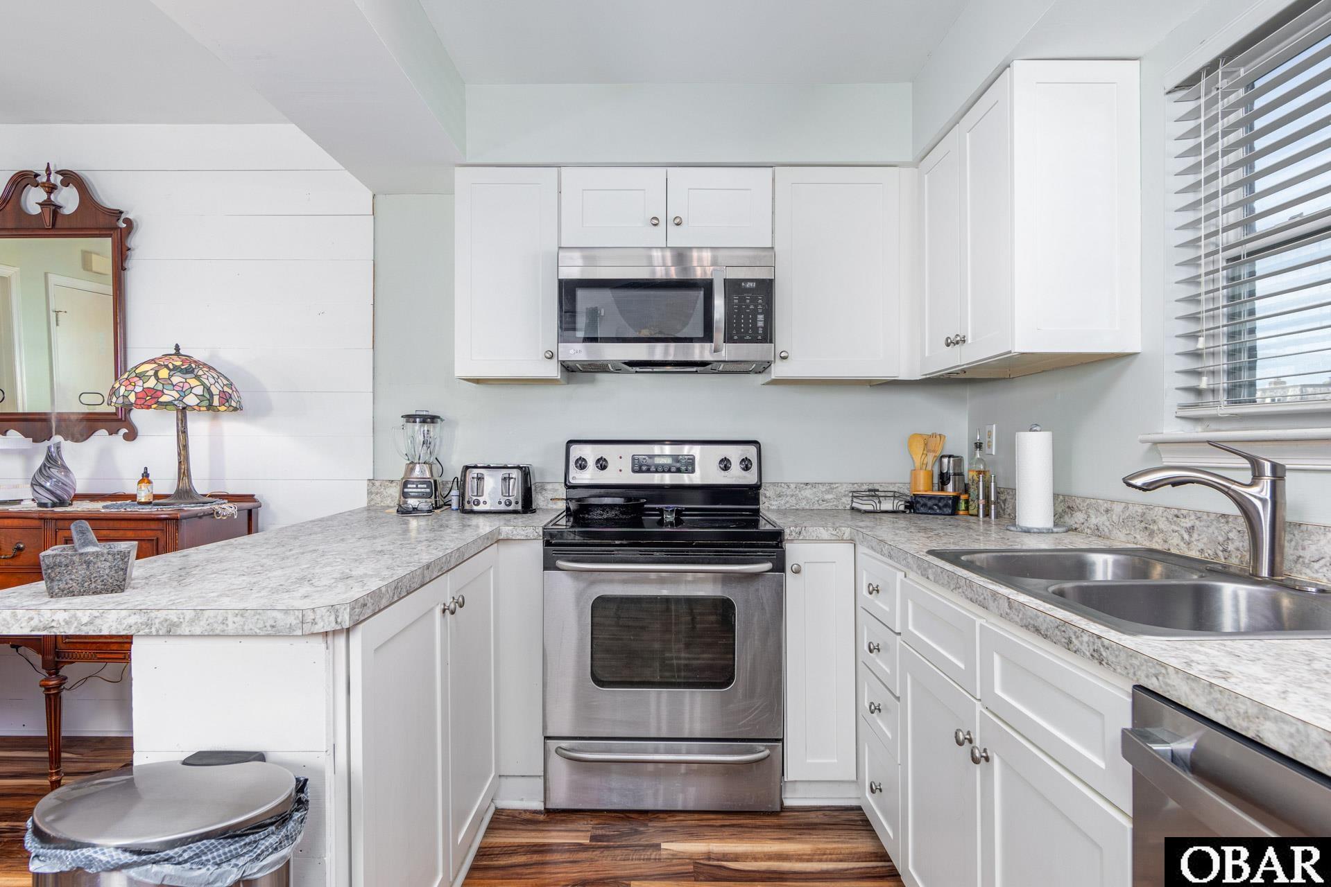 301 Angler Way, Unit 301 Kitty Hawk, NC 27949 - Photo 9 of 35 Gallery Image 9