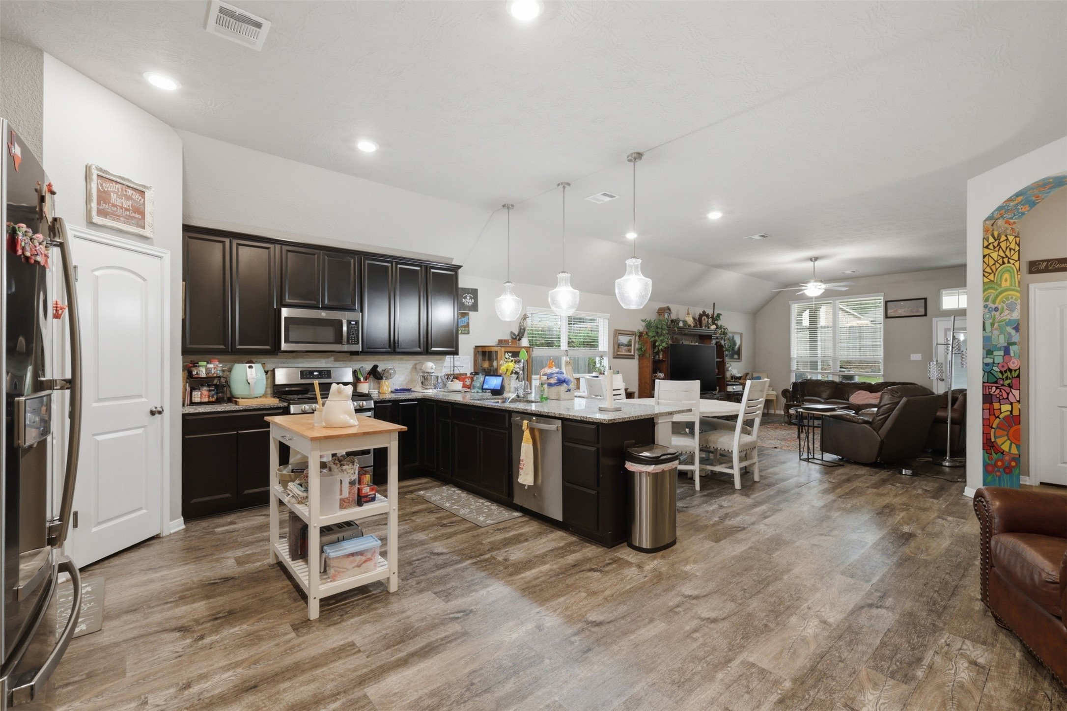 915 Farm Path Brenham, TX 77833 - Photo 4 of 17
