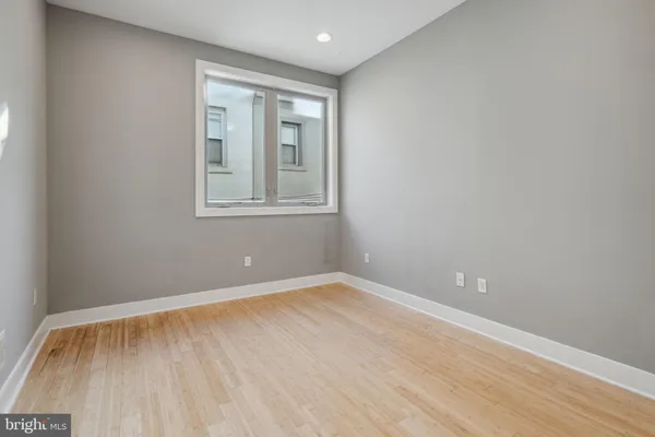 $3,795 | 914 South Darien Street, Philadelphia, PA 19147