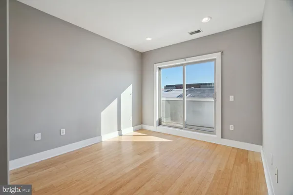 $3,795 | 914 South Darien Street, Philadelphia, PA 19147