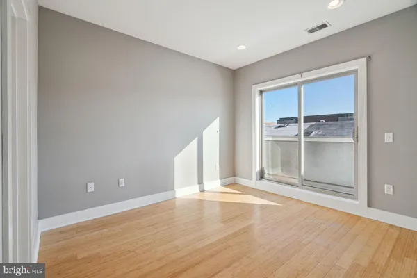 $3,795 | 914 South Darien Street, Philadelphia, PA 19147