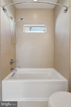 $3,795 | 914 South Darien Street, Philadelphia, PA 19147