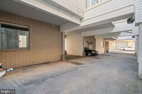 $3,795 | 914 South Darien Street, Philadelphia, PA 19147