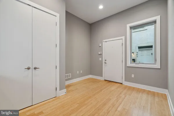 $3,795 | 914 South Darien Street, Philadelphia, PA 19147