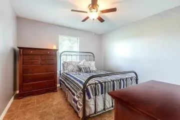 $2,500 | 3231 Behrman Highway, New Orleans, LA 70114