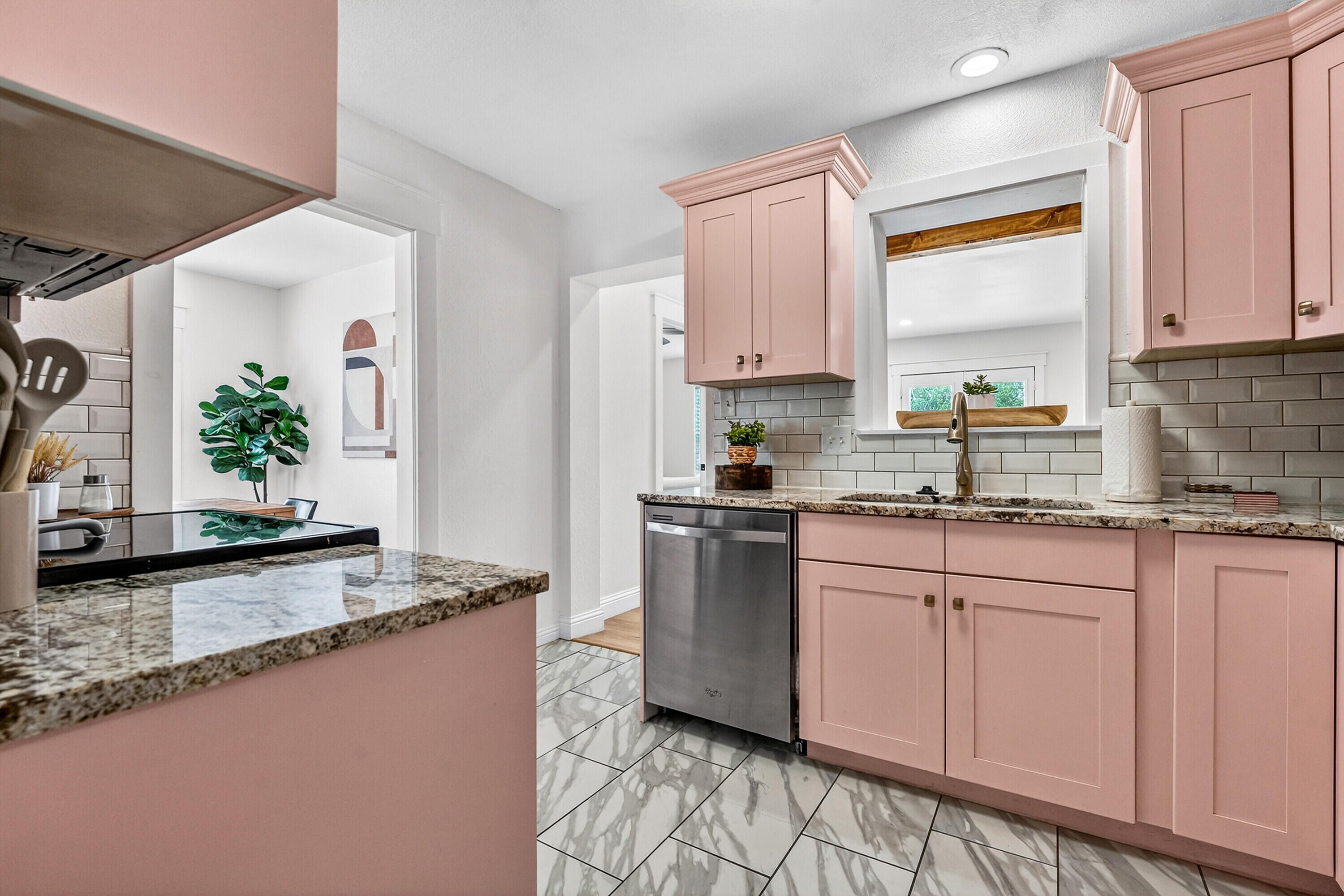 2704 32nd Street Lubbock, TX 79410 - Photo 9 of 22 DSC04209