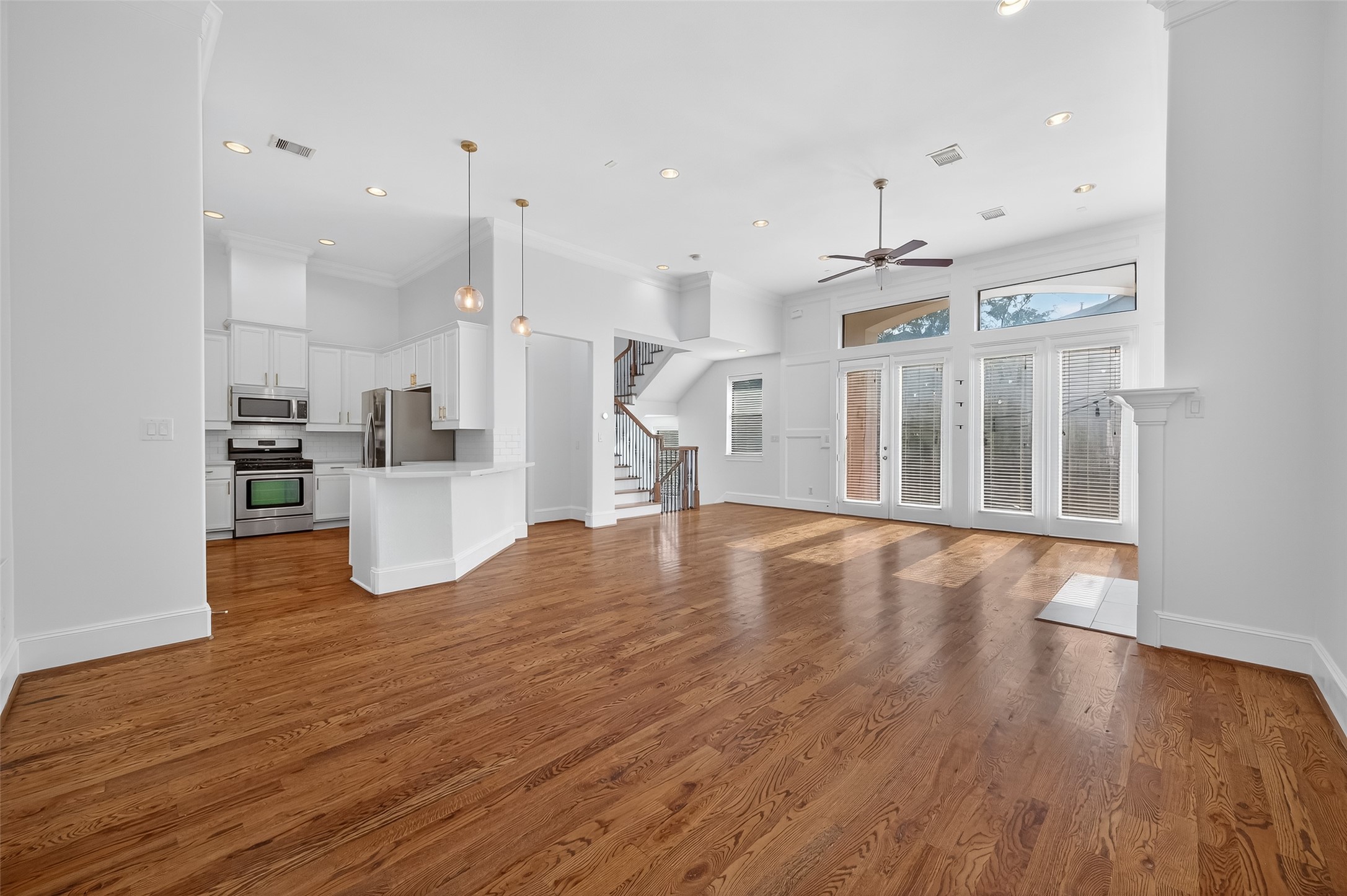 2506 Maxroy Street Houston, TX 77007 - Photo 13 of 33