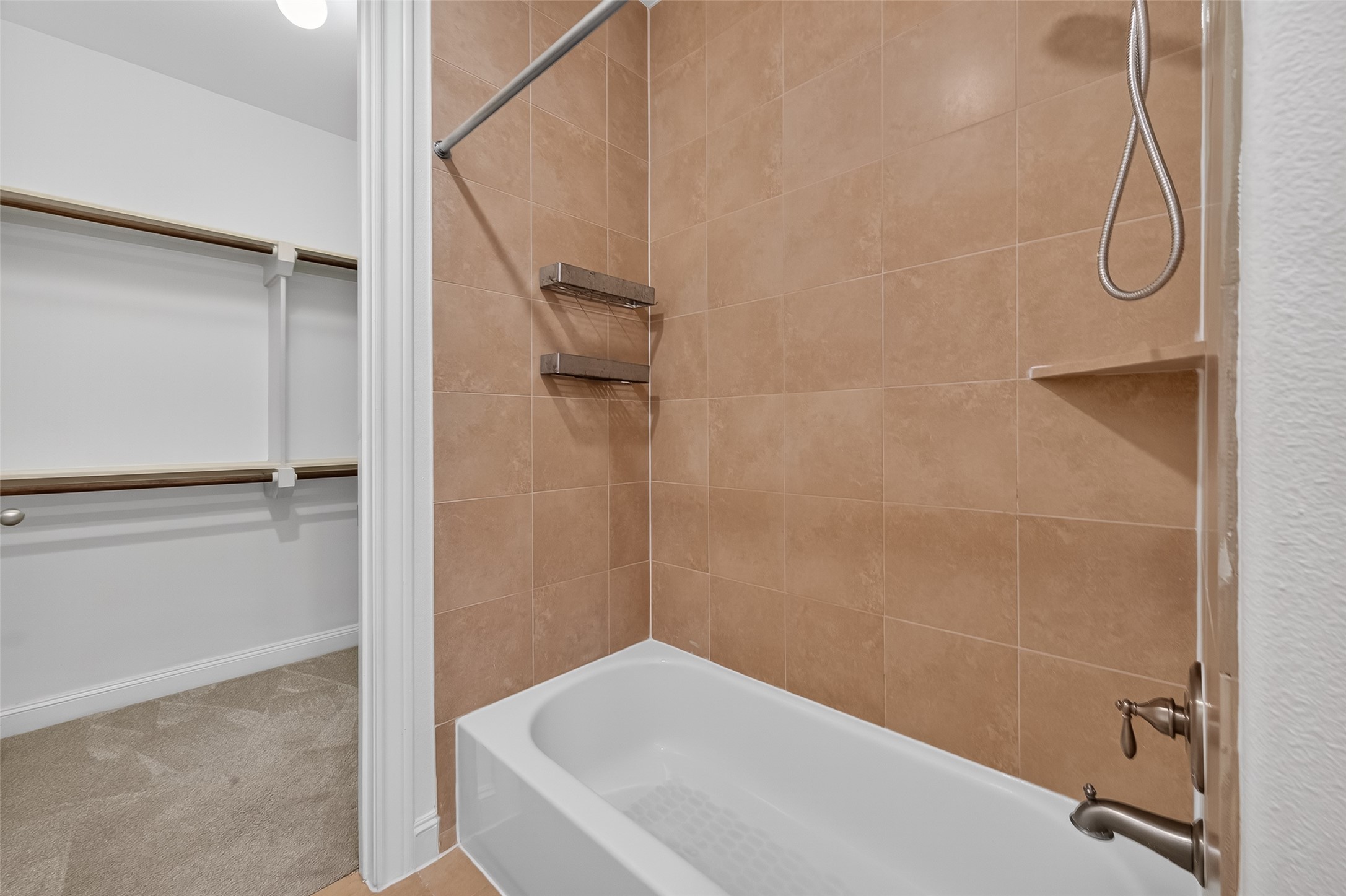 2506 Maxroy Street Houston, TX 77007 - Photo 19 of 33