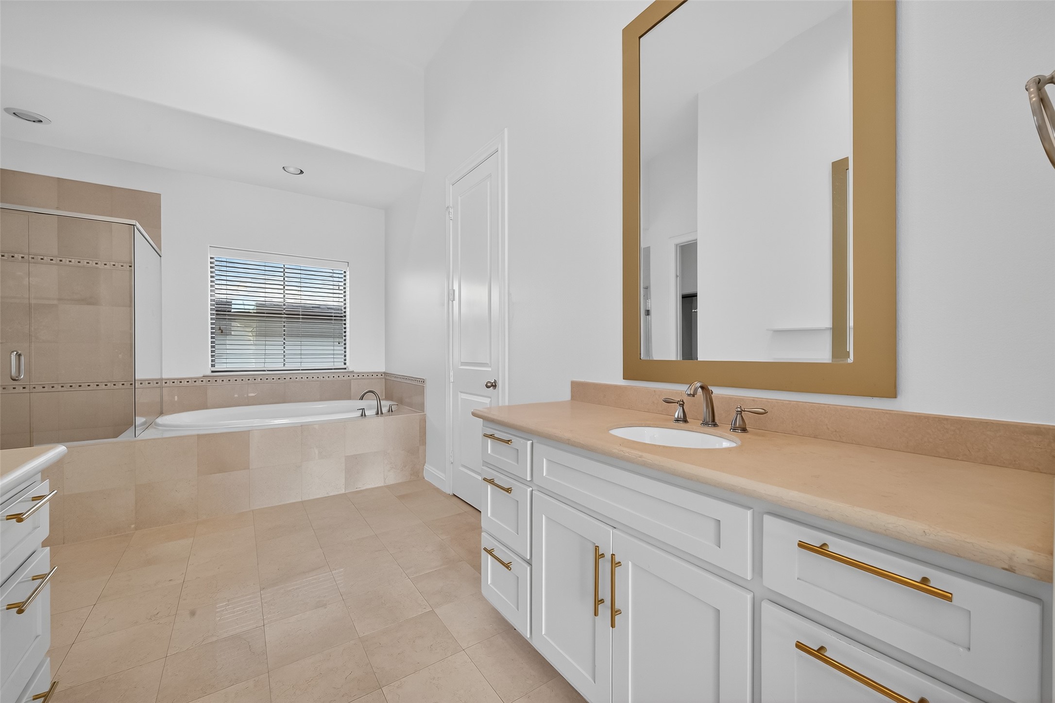 2506 Maxroy Street Houston, TX 77007 - Photo 28 of 33