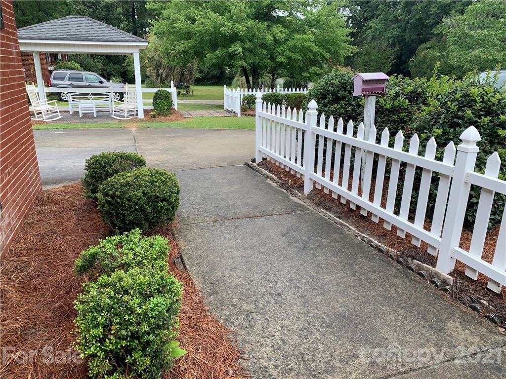 308 Evans Mill Road Pageland, SC 29728 - Photo 3 of 24 Gallery Image 3
