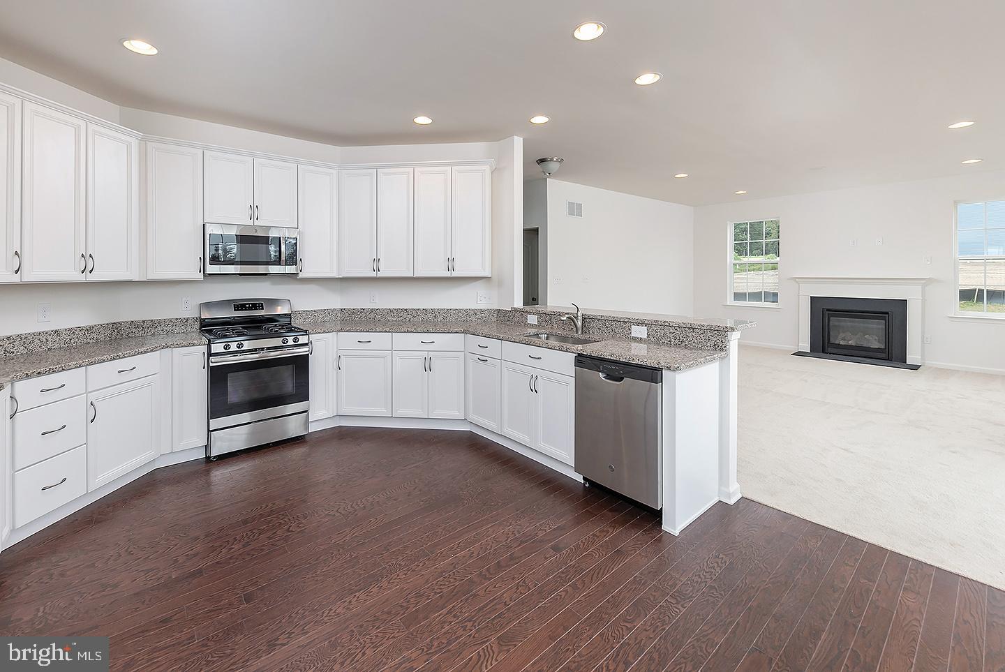 9 Ridge Court Swedesboro, NJ 08085 - Photo 12 of 25 Kitchen into Family Room