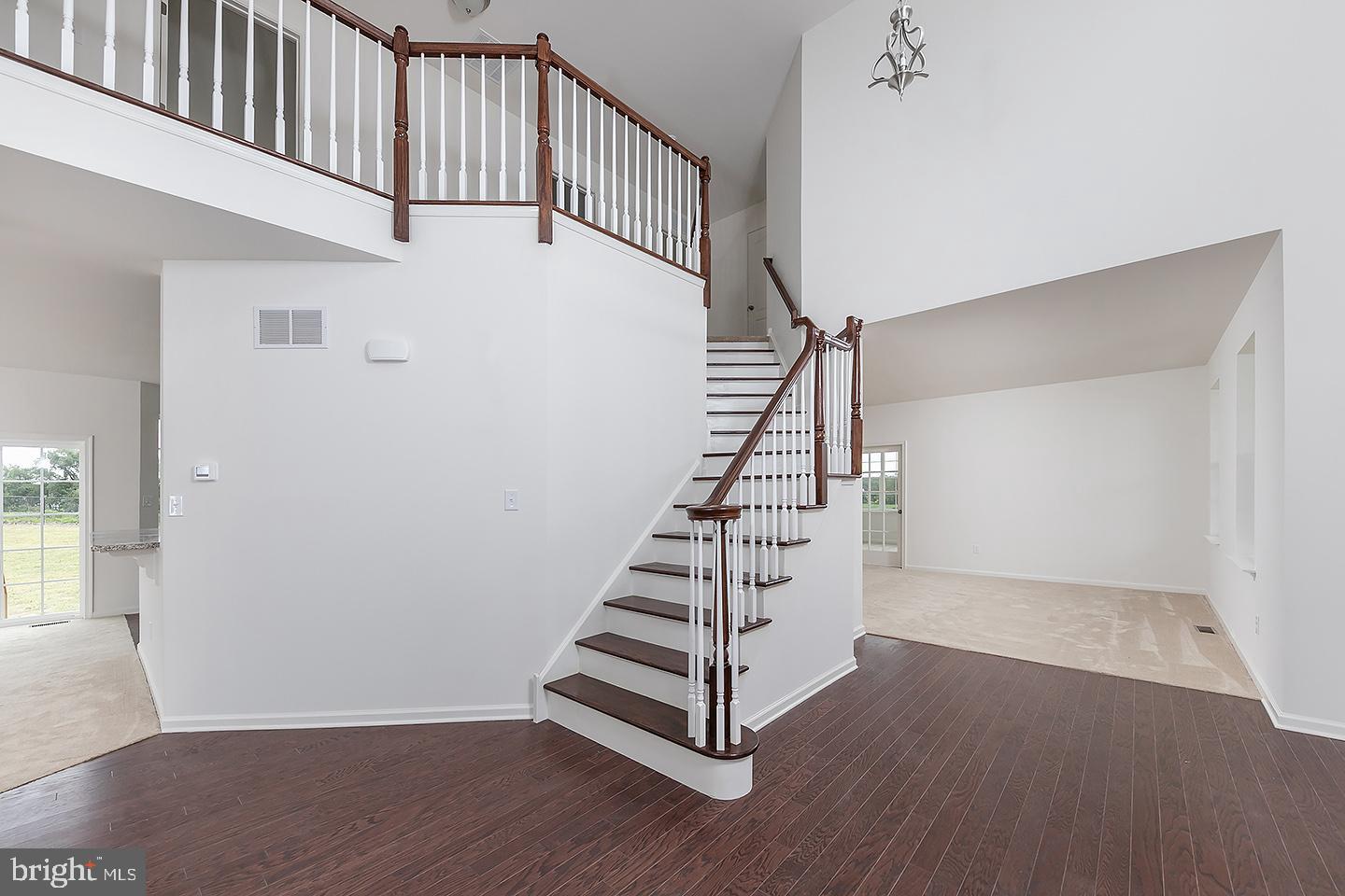 9 Ridge Court Swedesboro, NJ 08085 - Photo 7 of 25 Foyer