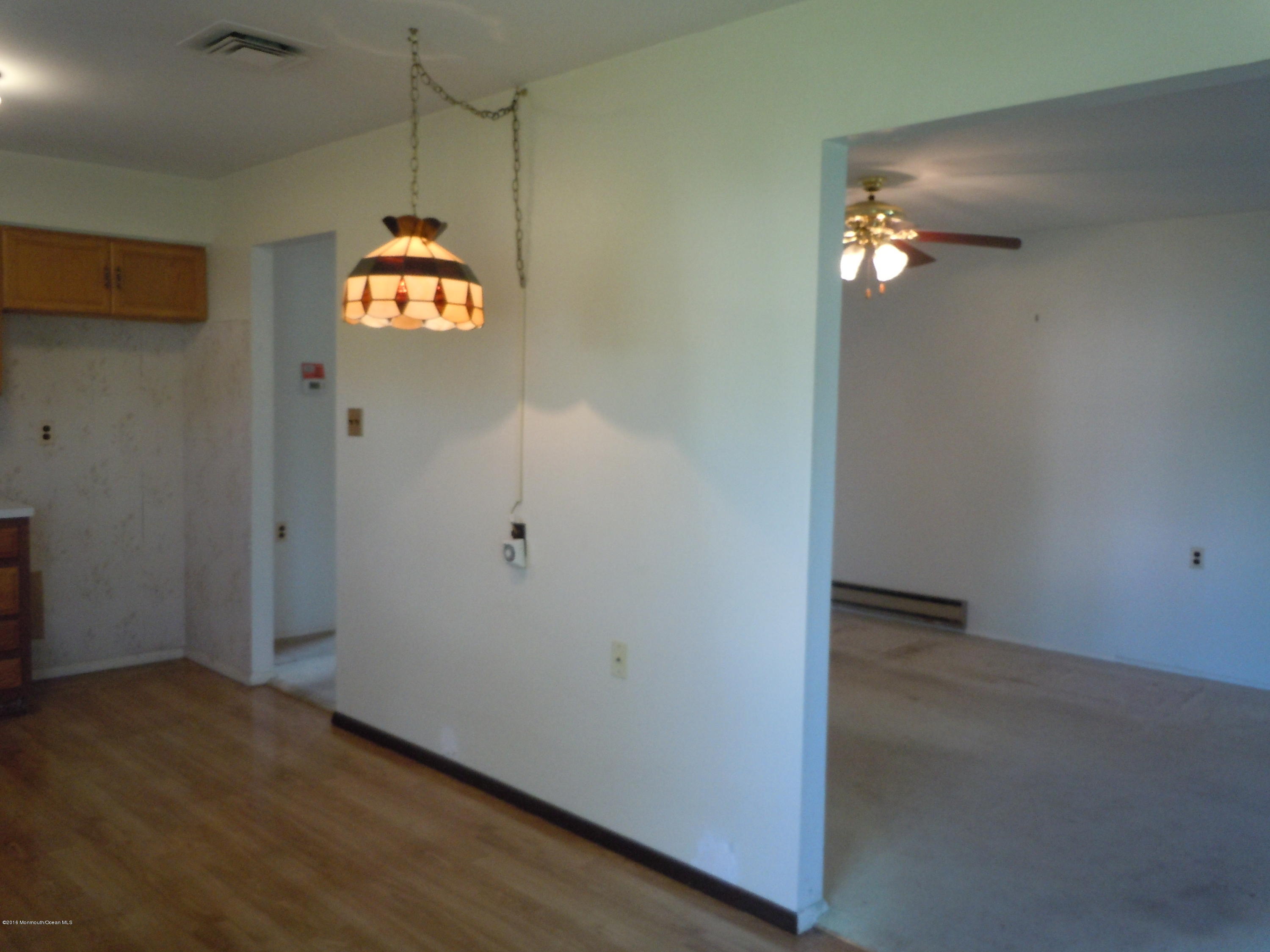 24 Rodger Road Brick, NJ 08724 - Photo 17 of 19 383