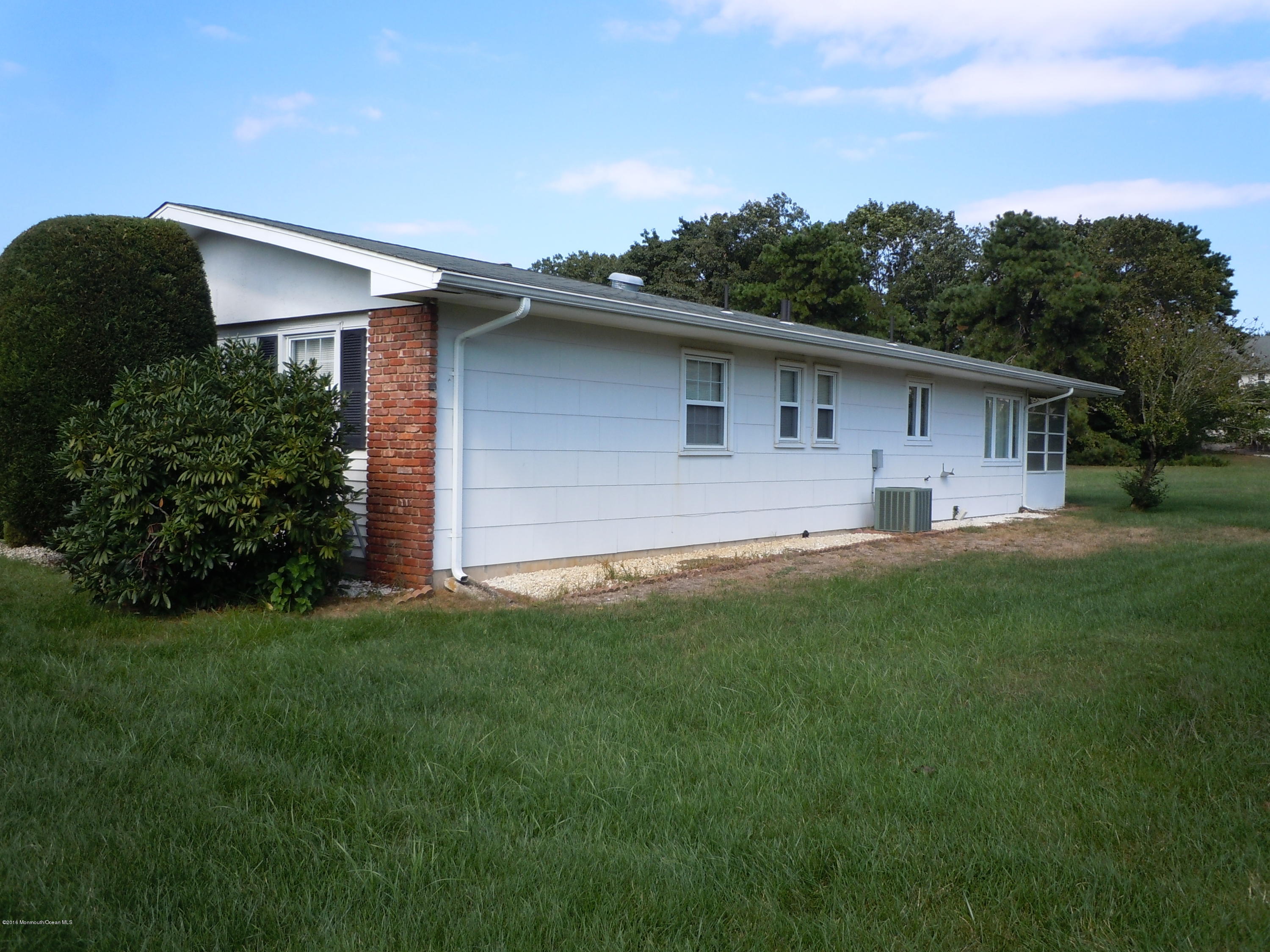24 Rodger Road Brick, NJ 08724 - Photo 3 of 19 367