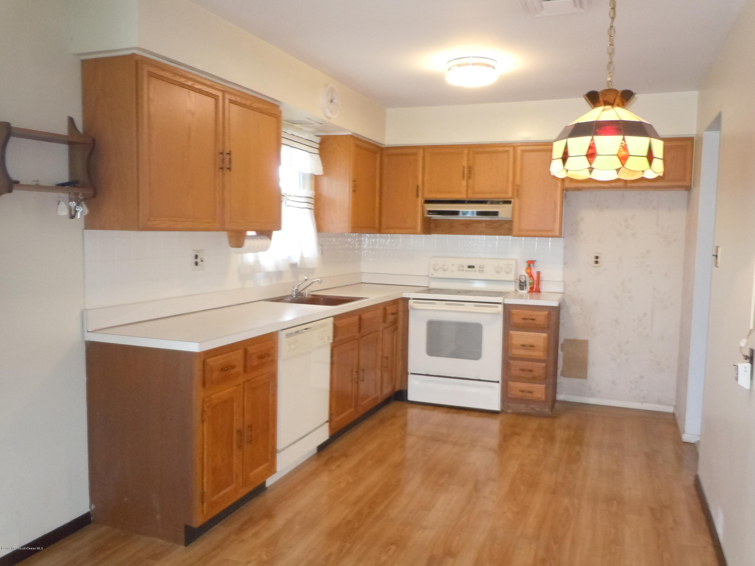 24 Rodger Road Brick, NJ 08724 - Photo 7 of 19 372