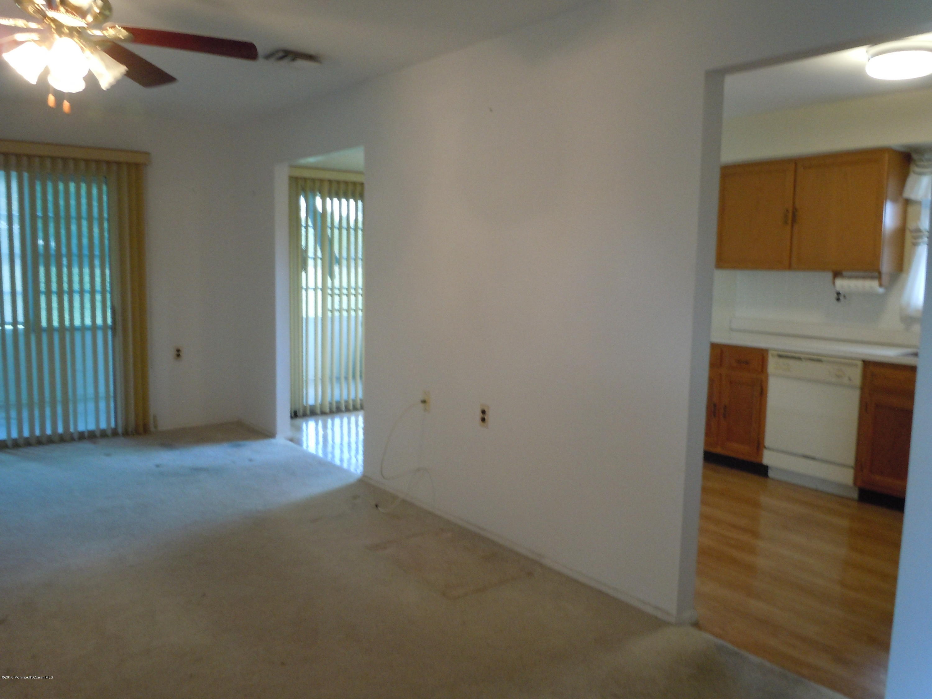 24 Rodger Road Brick, NJ 08724 - Photo 9 of 19 374