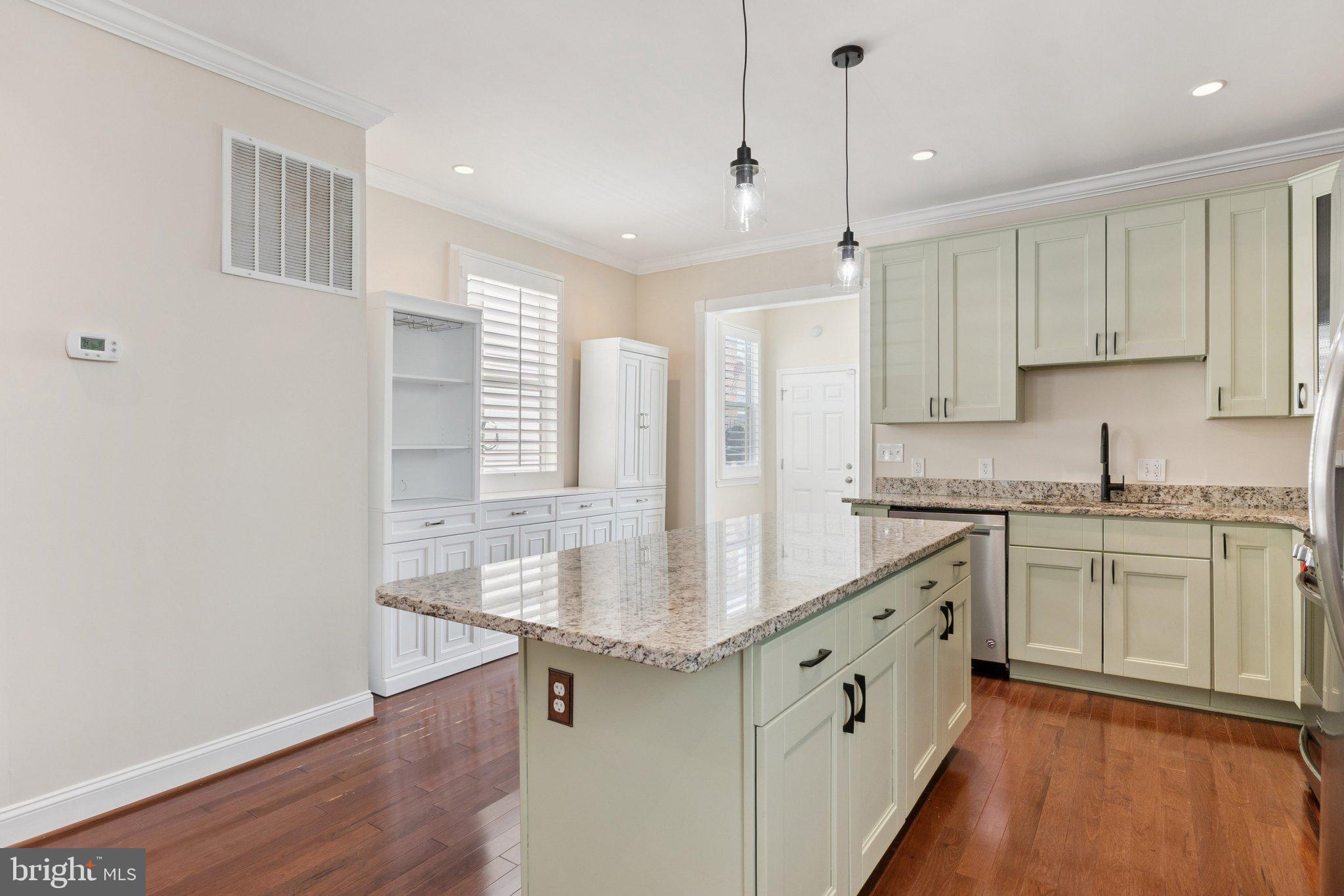 908 Longfellow Street Northwest Washington, DC 20011 - Photo 14 of 39