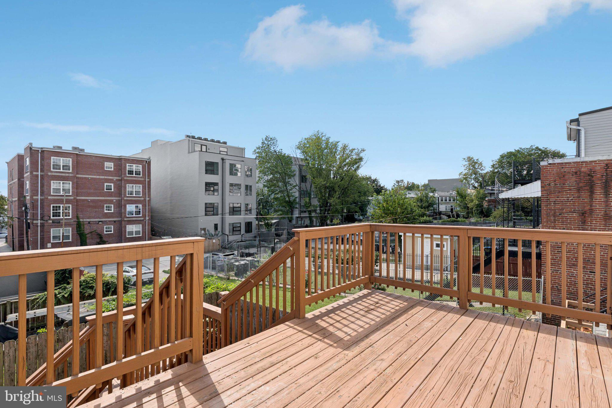 908 Longfellow Street Northwest Washington, DC 20011 - Photo 35 of 39