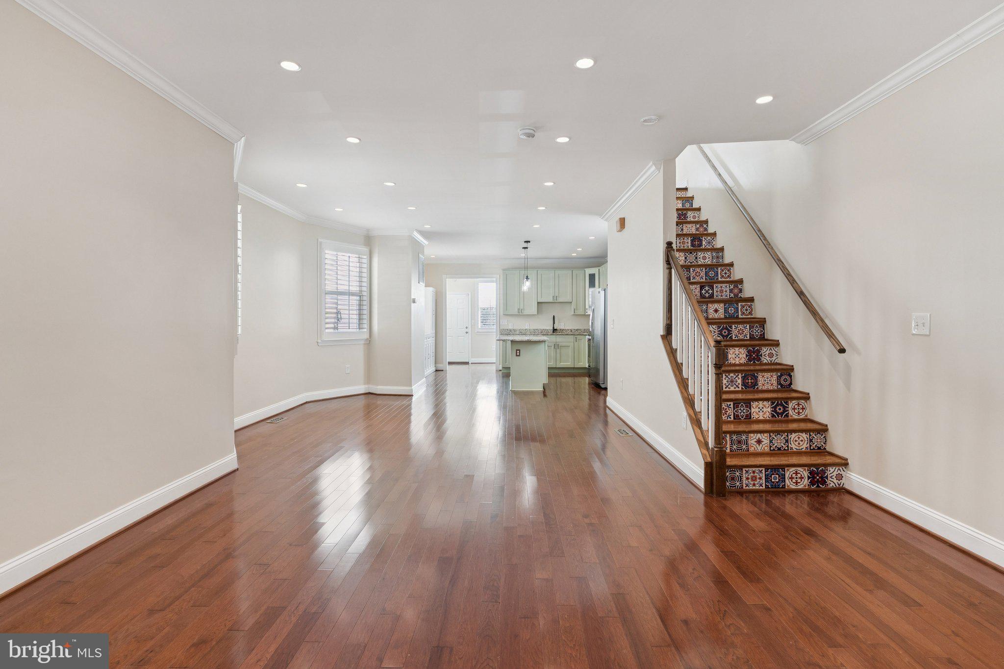 908 Longfellow Street Northwest Washington, DC 20011 - Photo 5 of 39