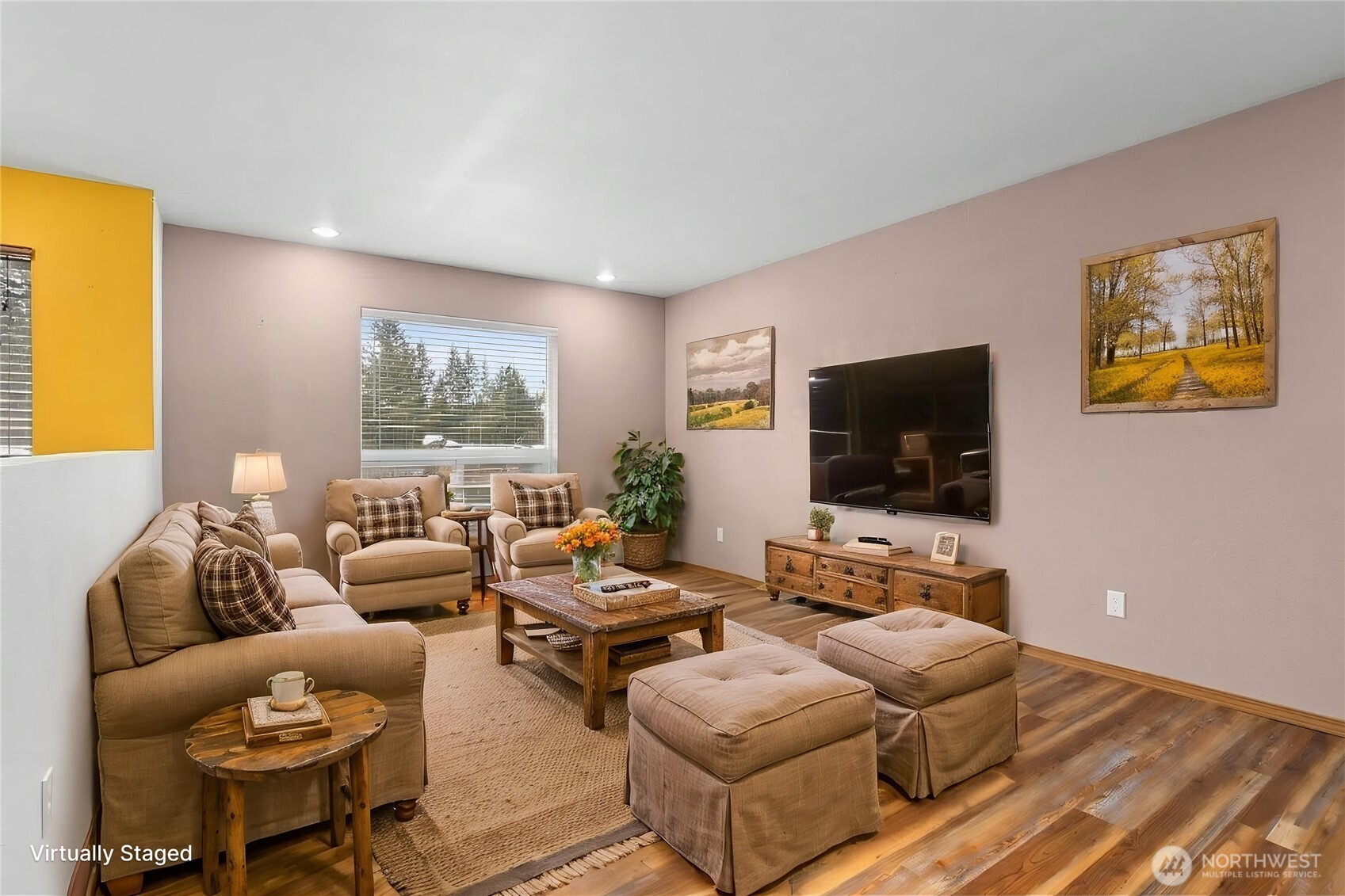 12808 East Macs Loop Road Granite Falls, WA 98252 - Photo 3 of 23 a living room with furniture and a flat screen tv
