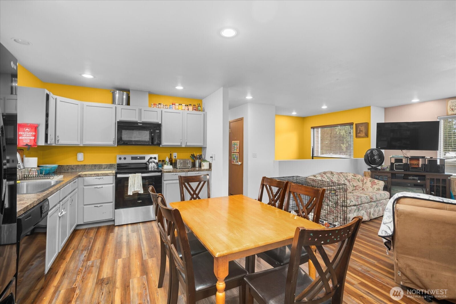 12808 East Macs Loop Road Granite Falls, WA 98252 - Photo 5 of 23