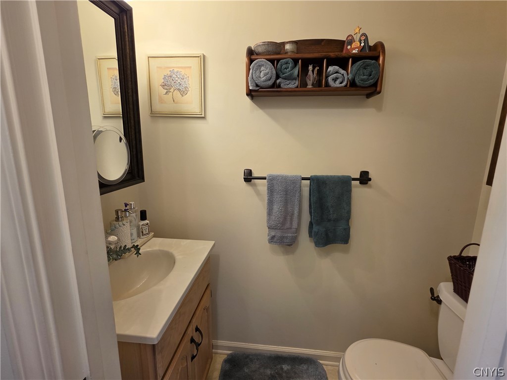 6147 Diffin Road Cicero, NY 13039 - Photo 17 of 45 1/2 bath
