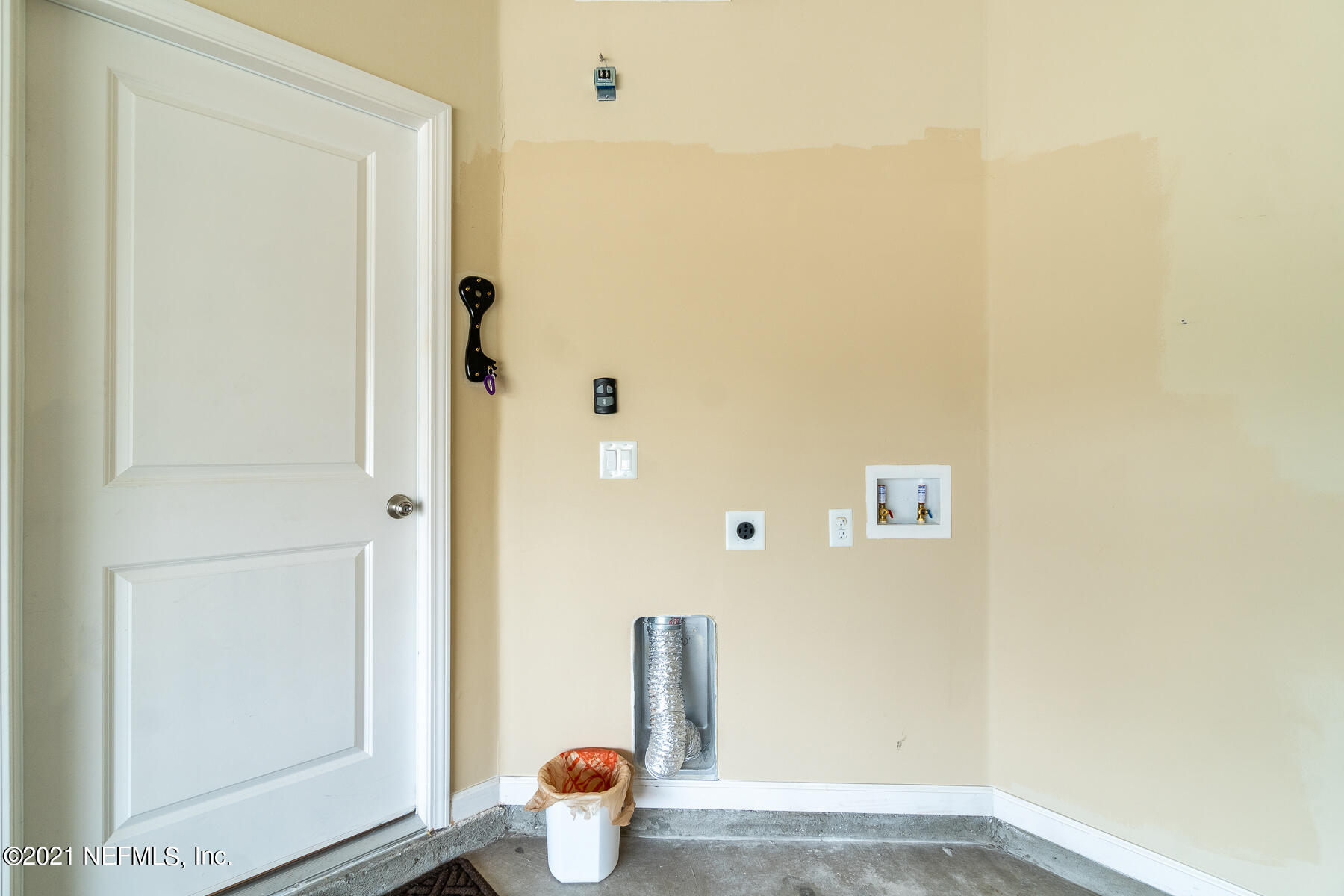 3090 Chestnut Ridge Way Orange Park, FL 32065 - Photo 22 of 28 Laundry Hook Up