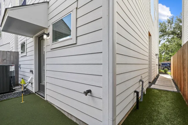 $3,200 | 4528 Curtin Park Court, Houston, TX 77018