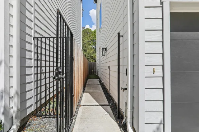 $3,200 | 4528 Curtin Park Court, Houston, TX 77018