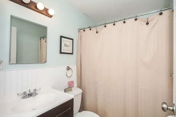 $2,600 | 40 Roberts Drive, Unit 40, Bedford, MA 01730