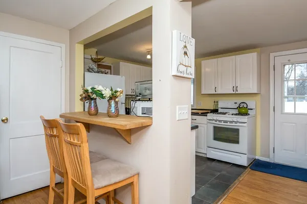 $2,600 | 40 Roberts Drive, Unit 40, Bedford, MA 01730