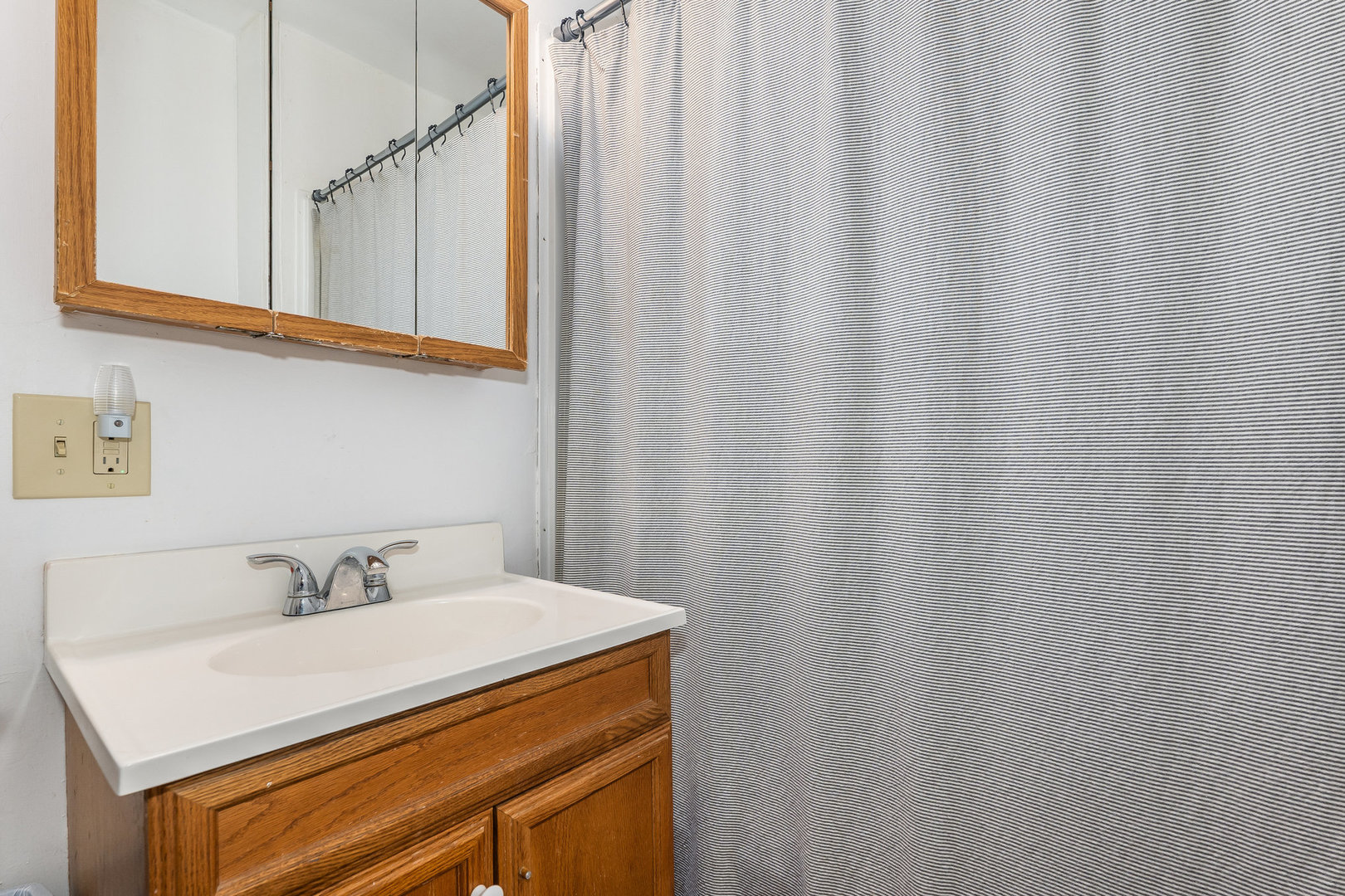 8990 B Millbrook Road Newark, IL 60541 - Photo 16 of 37 Gallery Image 16