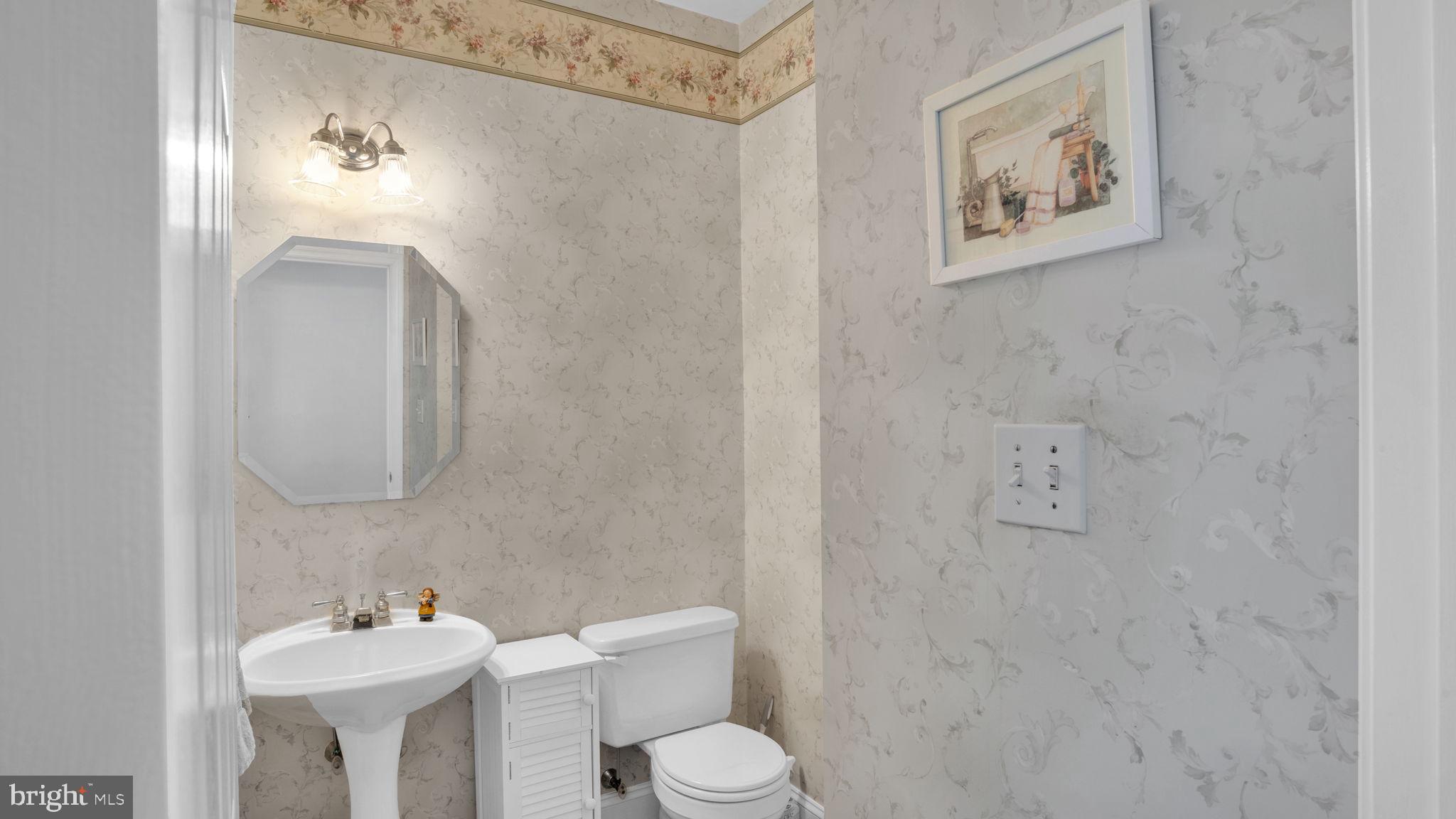 1751 Orwig Road New Freedom, PA 17349 - Photo 34 of 75 Main level Half Bath