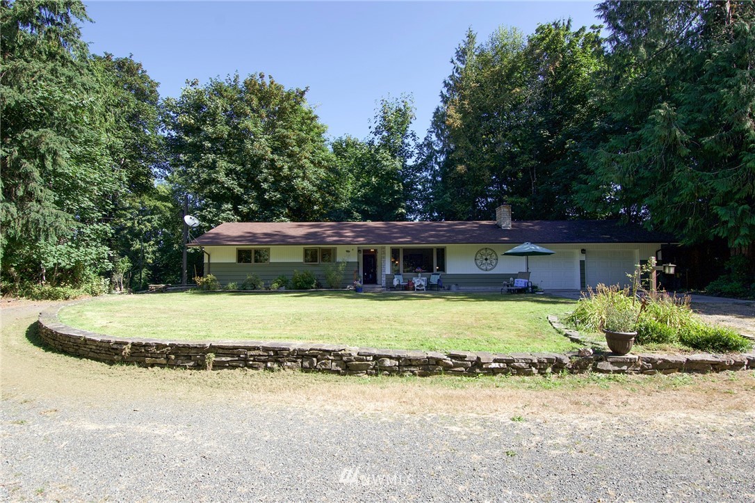 215 Marsden Road Port Angeles, WA 98362 - Photo 3 of 40 Gallery Image 3
